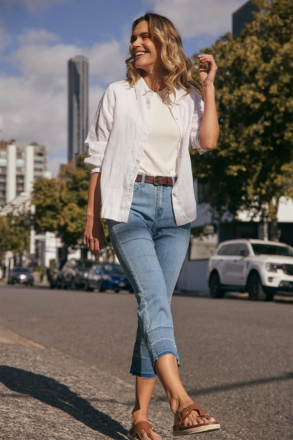 Adrift Denim Cropped Straight Leg Jeans in Light Wash - Image 4