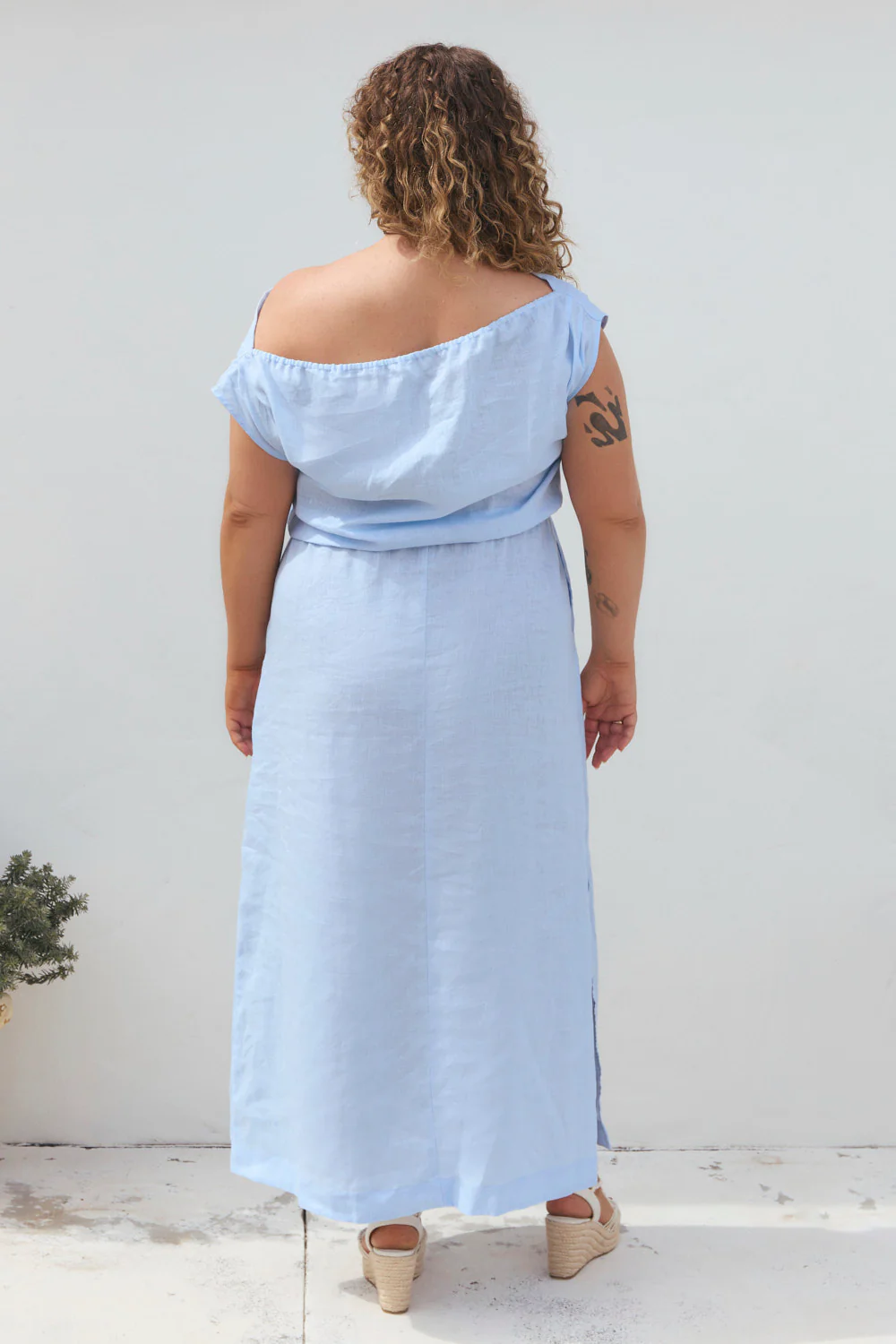 Alice Linen Drop Shoulder Dress in Powder Blue - Image 7