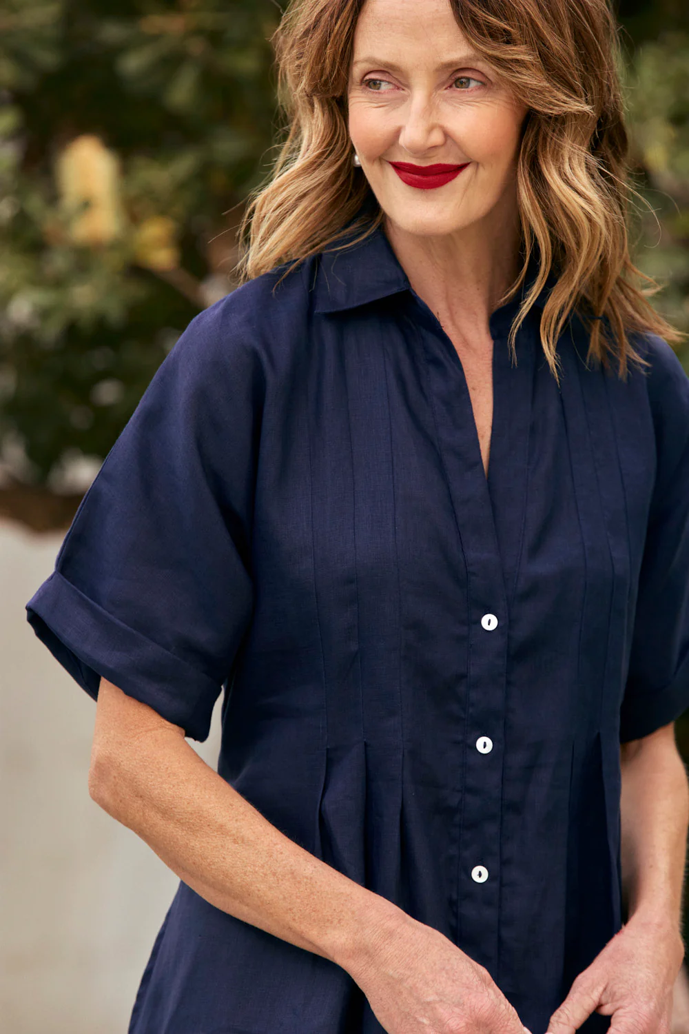 Bridget Linen Pleated Dress in Navy - Image 3