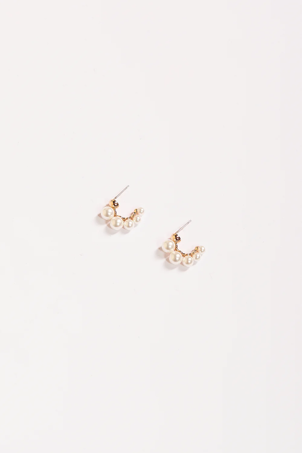 Hanson Glass Pearl Hoops in Cream