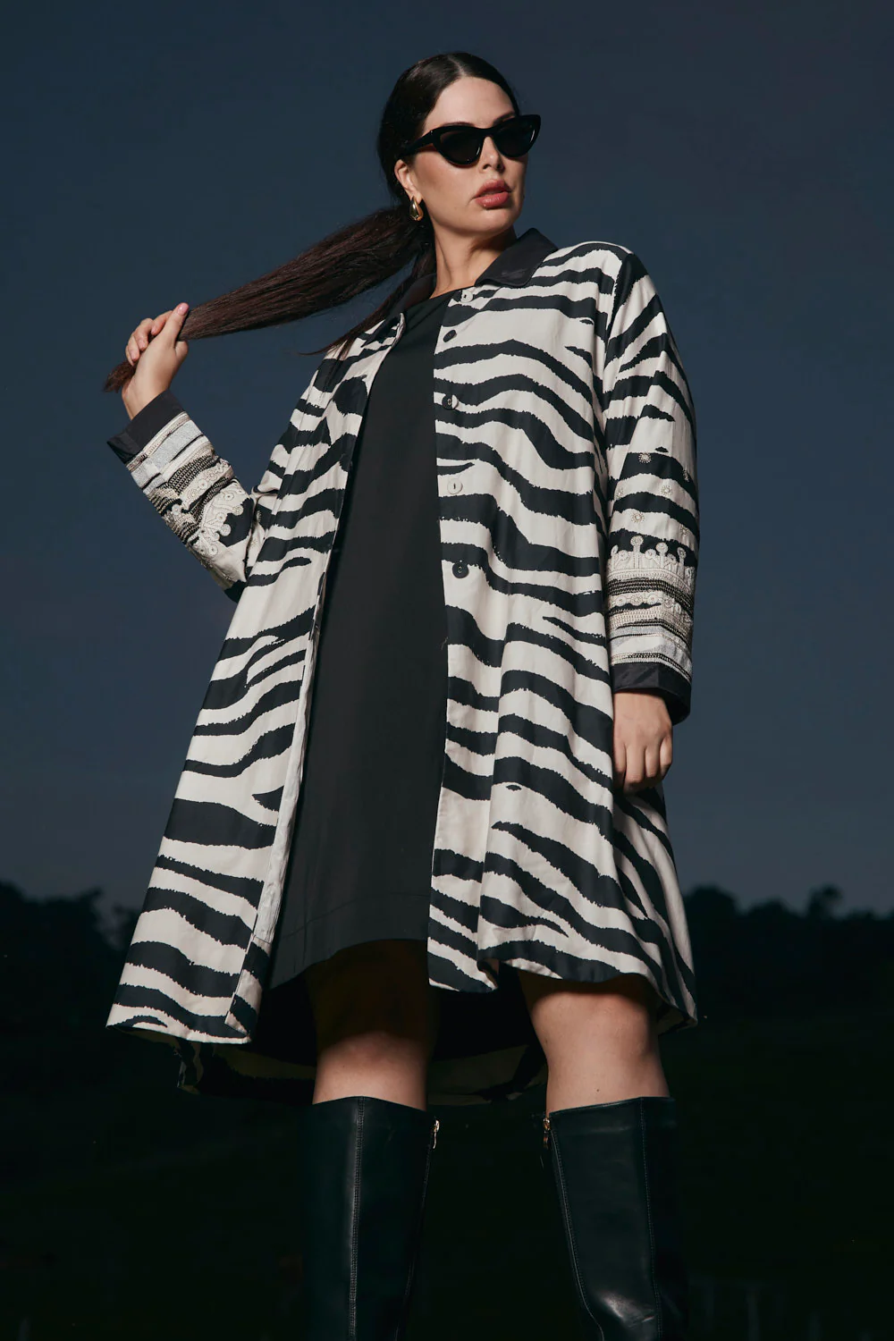 Hazel Long Sleeve Midi Dress in Black - Image 4