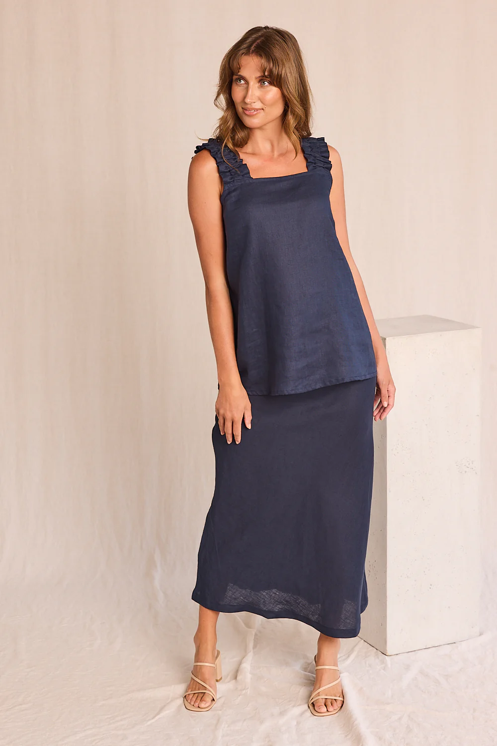 Katie Bias Cut Linen Skirt in Navy - Image 4