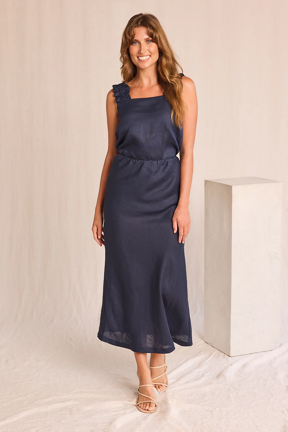 Katie Bias Cut Linen Skirt in Navy - Image 5