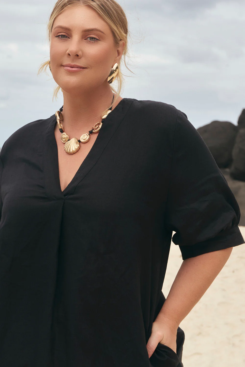Kora Linen A-Line Puff Sleeve Dress in Black - Image 4