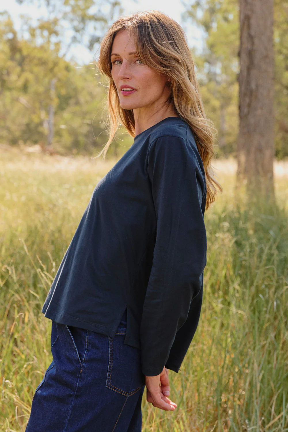 Long Sleeve Round Neck Classic T-Shirt in Navy - Image 4