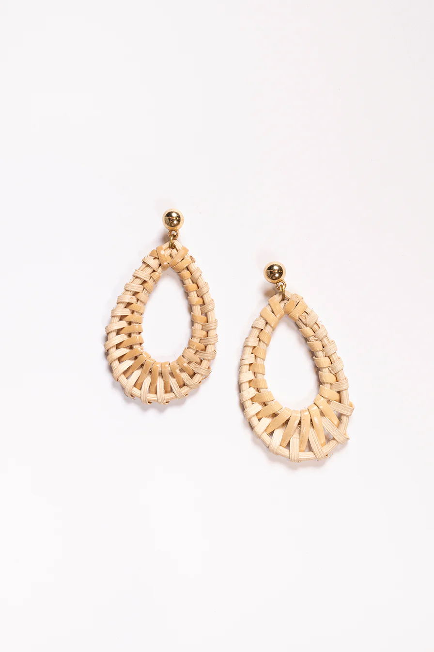 Oval Raffia Earrings in Natural