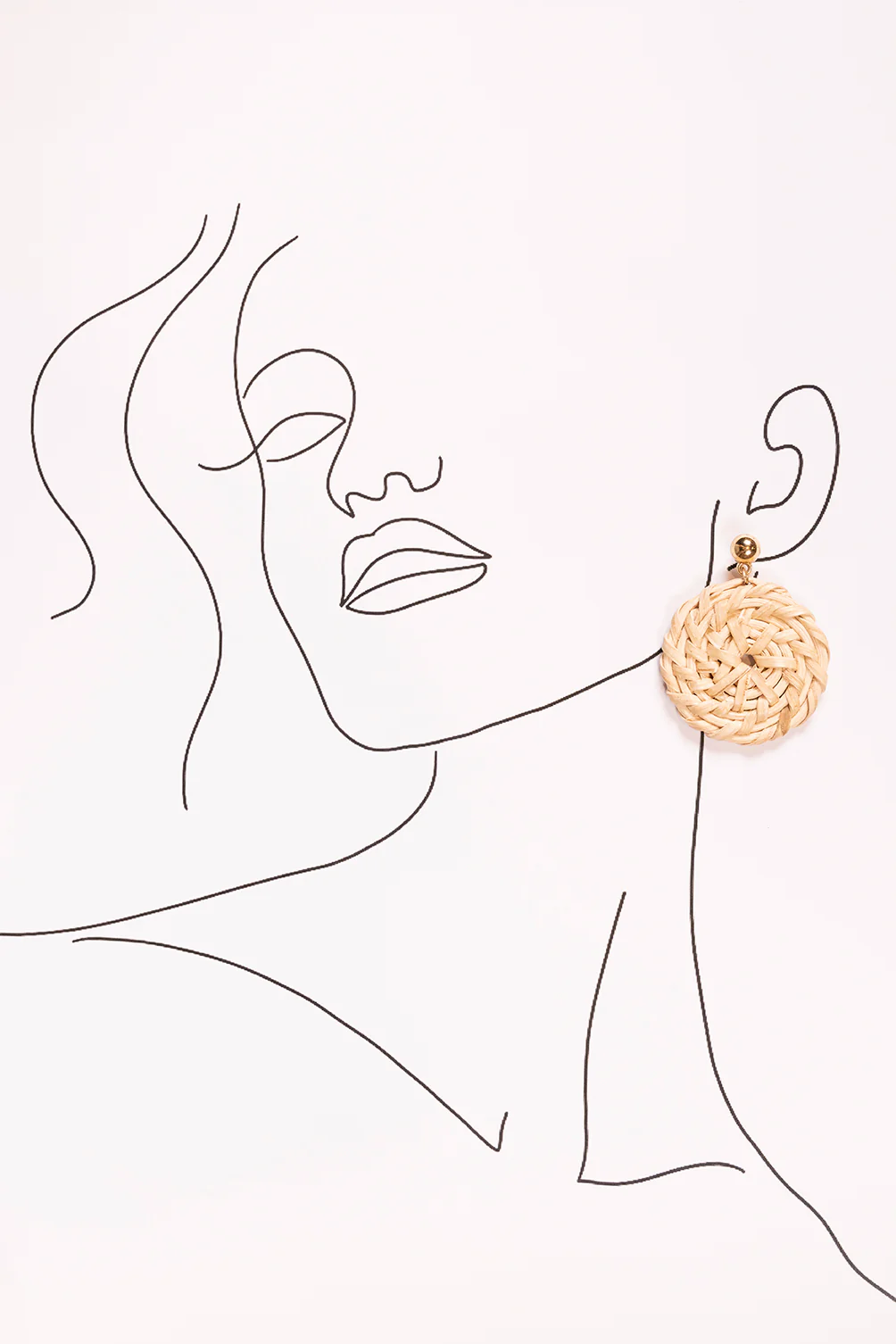 Round Raffia Earrings in Natural - Image 2