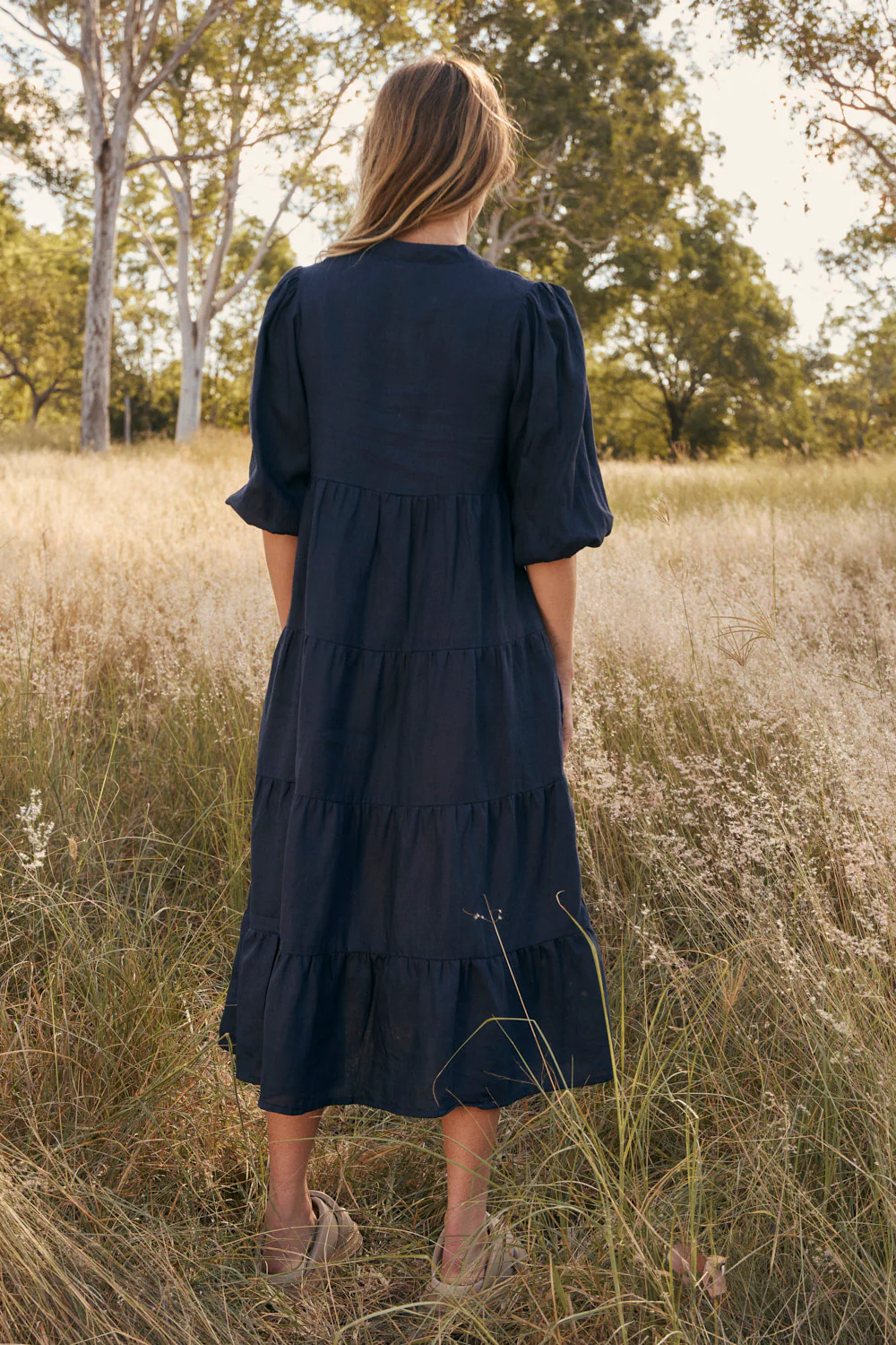 Sabre Linen V-Neck Dress in Navy - Image 7