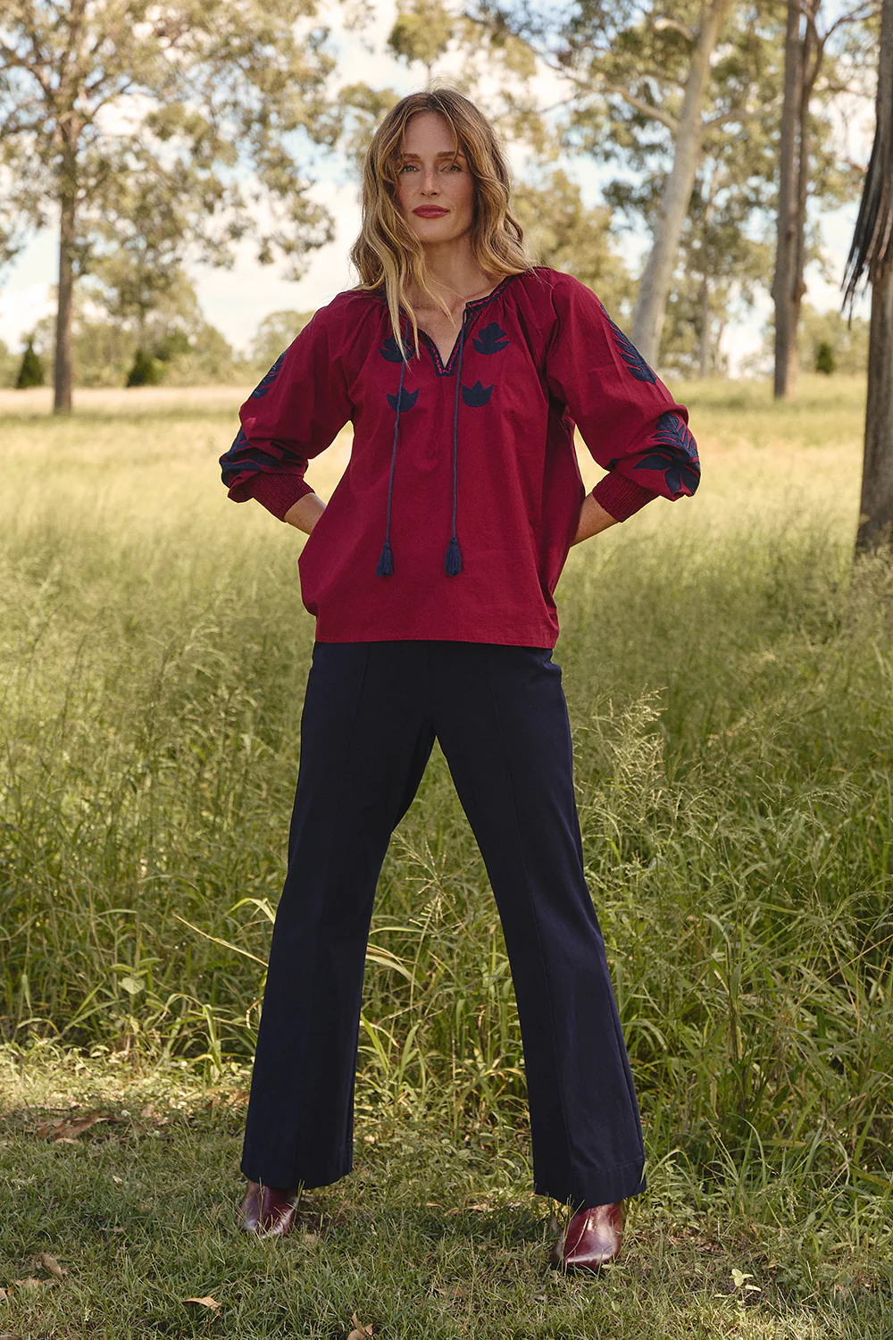 Stretch Wide Leg Pant in Navy - Image 3