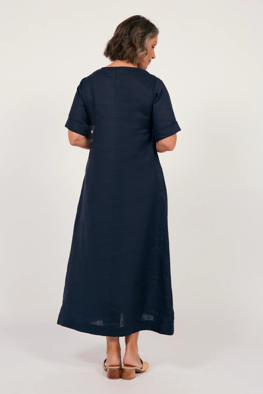 Tamara Linen V-Neck Dress in Navy - Image 5