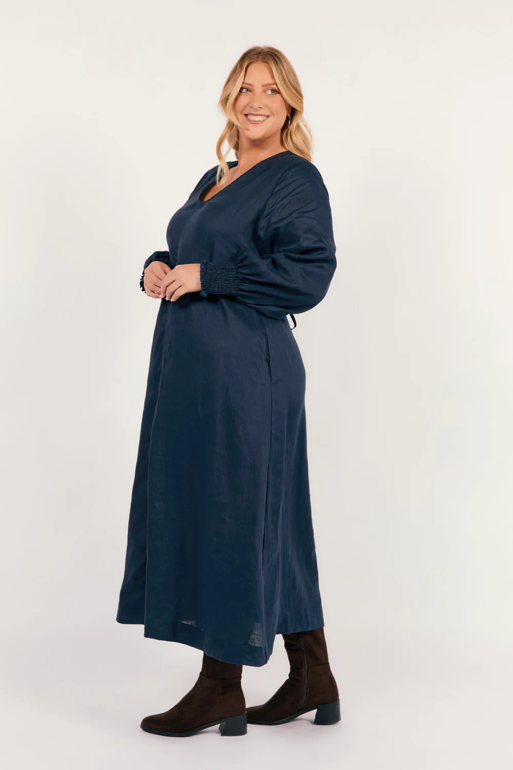 Tamara Long Sleeve Linen Dress in Navy - Image 5