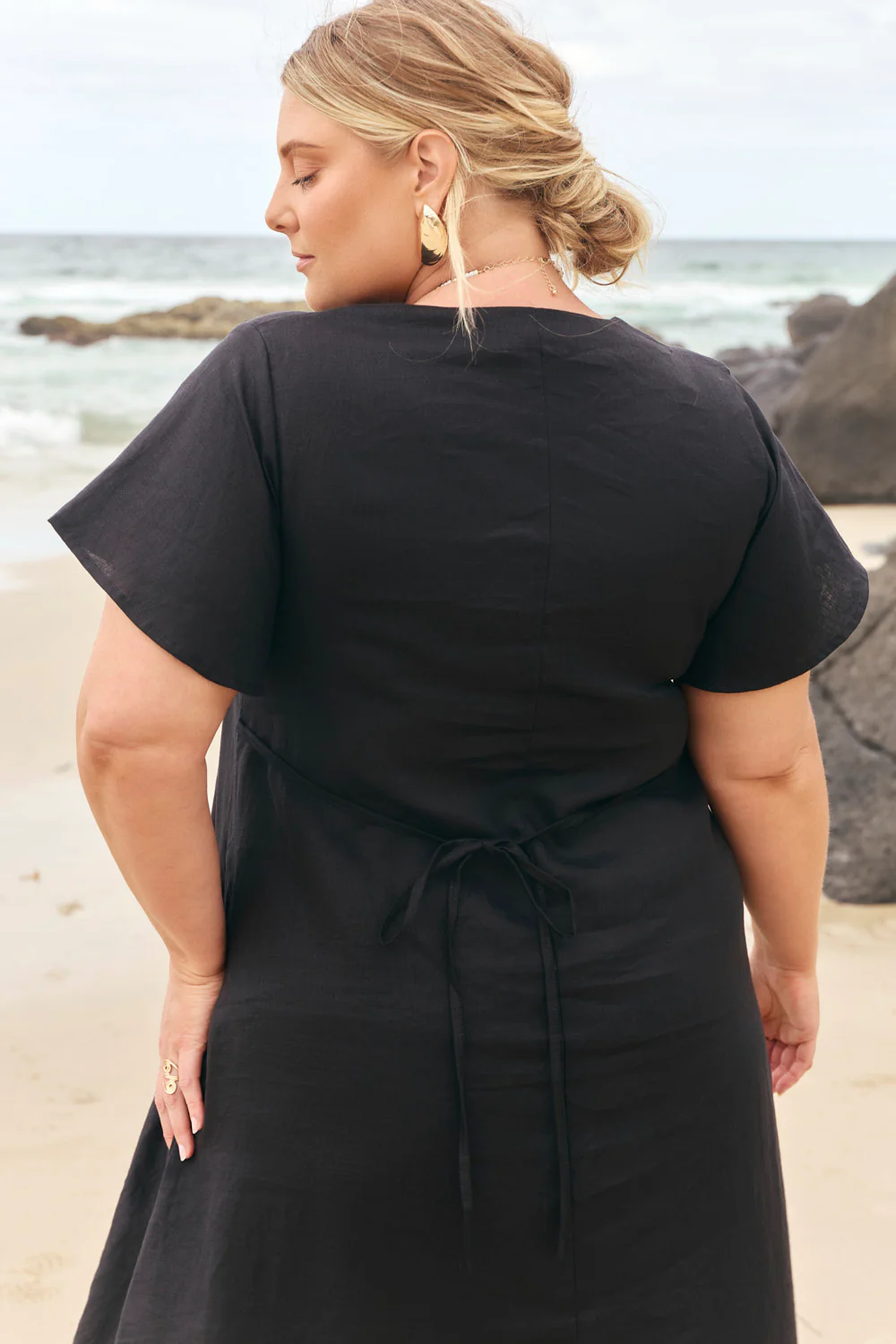 Tatum Linen Flutter Sleeve Dress in Black - Image 4