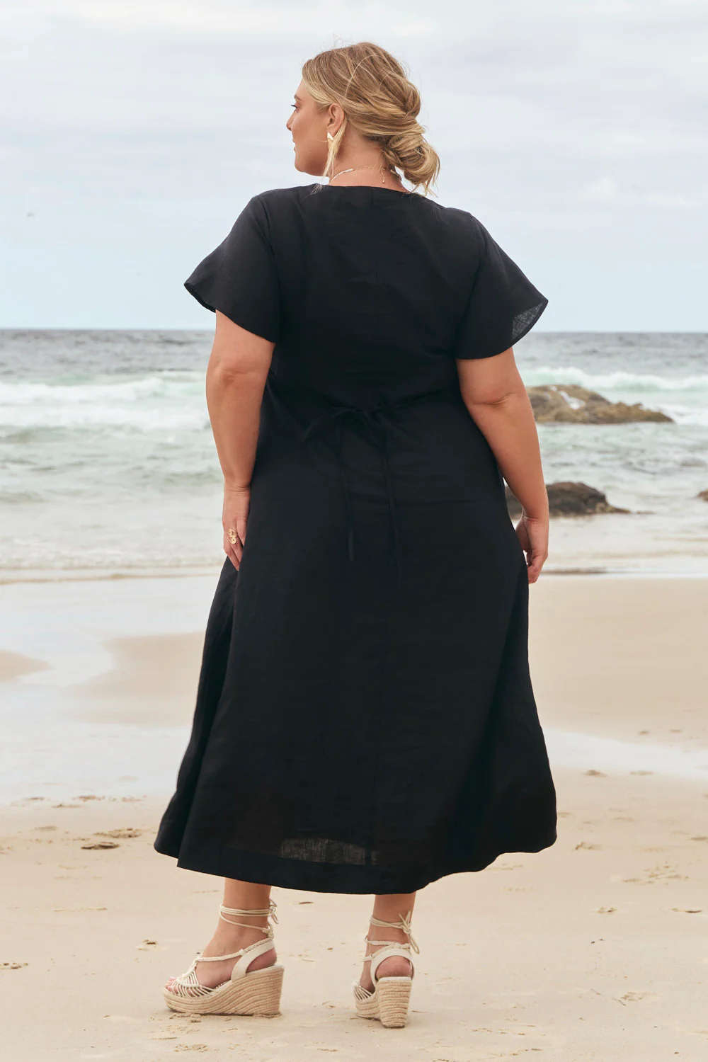 Tatum Linen Flutter Sleeve Dress in Black - Image 5