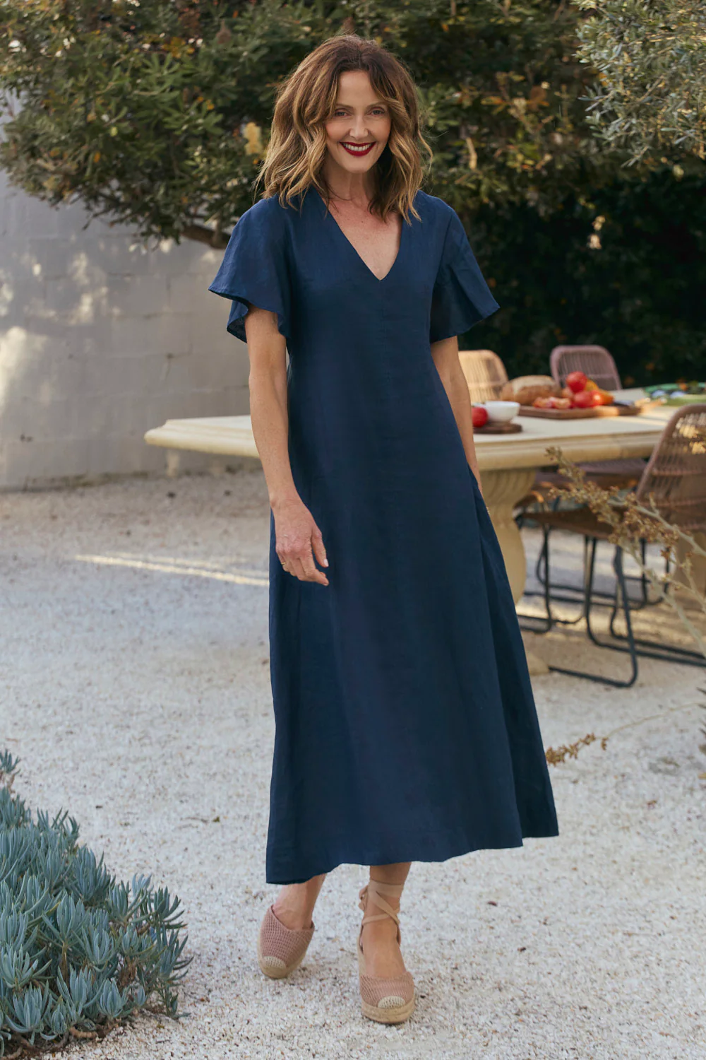 Tatum Linen Flutter Sleeve Dress in Navy - Image 3