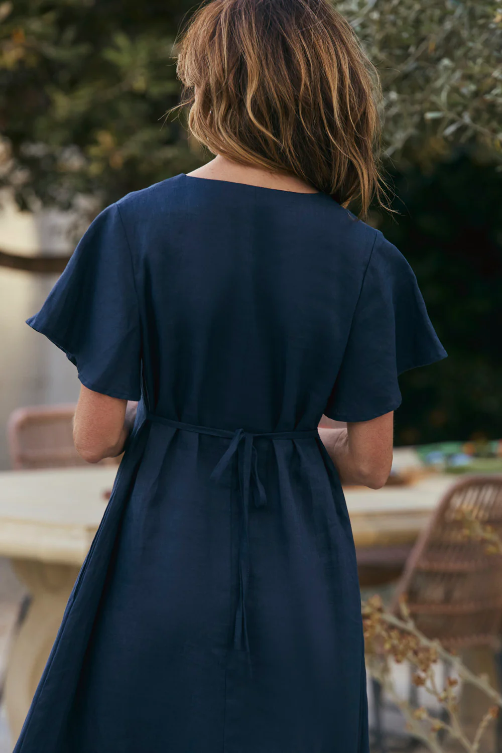 Tatum Linen Flutter Sleeve Dress in Navy - Image 5