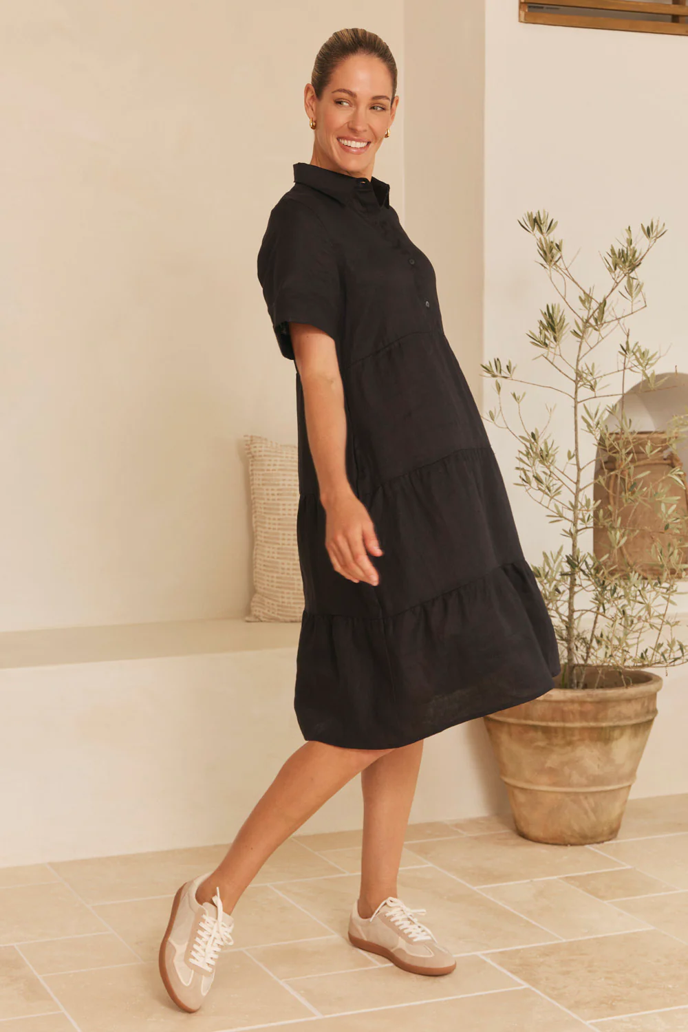 Winslow Linen Knee-Length Dress in Black - Image 3