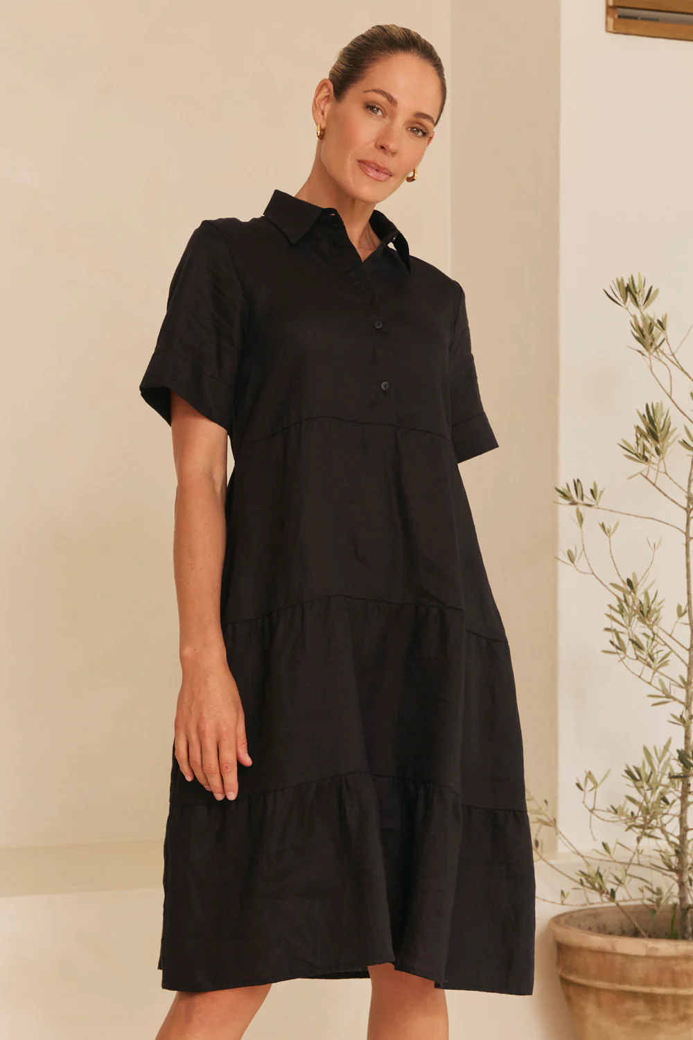 Winslow Linen Knee-Length Dress in Black - Image 4